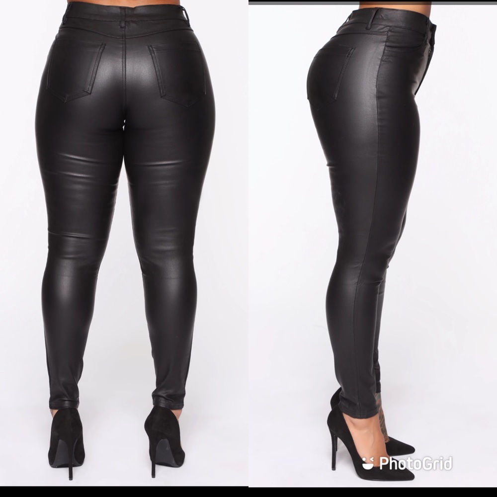 Skinny black pants
